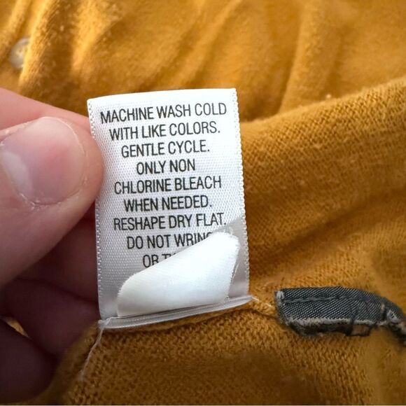 Simply Vera Vera Wang Cardigan Womens Sz XS Mustard Button Front Casual Colorful - Picture 9 of 11